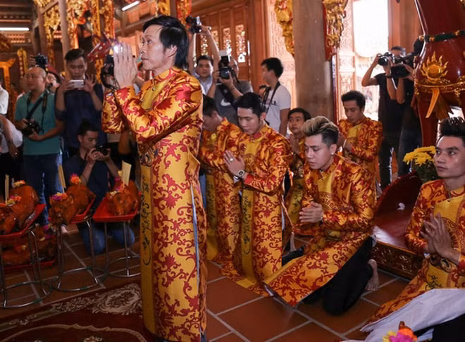 Lễ giỗ Tổ tại đền thờ 100 tỷ do NS&nbsp;Hoài Linh&nbsp;đứng ra tổ chức là quy mô và hoành tráng nhất.
