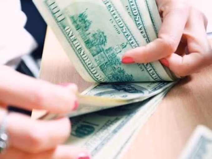 Tỷ giá ngoại tệ hôm nay 29/9: Mỹ căng thẳng trước thêm bầu cử, đồng USD quay đầu giảm