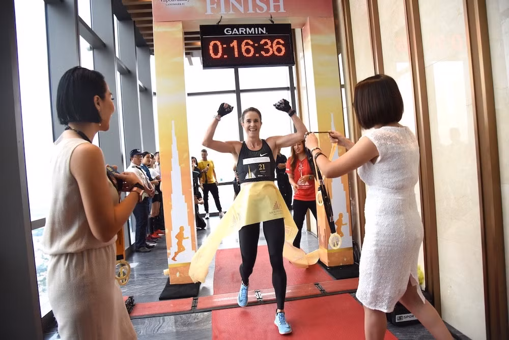 Cùng ngày, Giải chạy thang bộ thế giới Vertical Run – Vinpearl Luxury Landmark 81 đã diễn ra với gần 700 vận động viên tham gia chinh phục đỉnh cao mới của Đông Nam Á, chào mừng sự kiện “khai trương kép” tại tòa Landmark 81.