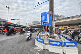 Phương tiện di chuyển thế nào sau khi nút giao Ngã Tư Sở tổ chức lại giao thông?