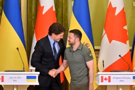 Tổng thống Zelenskyy nói cuộc phản công của Ukraine đã bắt đầu khi gặp ông Trudeau