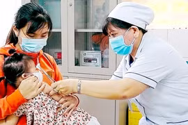 Mua đủ vaccine tiêm chủng mở rộng trước 24/6