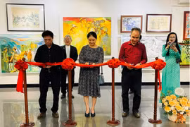 Thưởng lãm mỹ thuật 'Chung bước quân hành 2023'