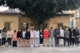 Bắt 8 đối tượng tổ chức, sử dụng trái phép ma túy tại nhà riêng