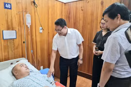 Lãnh đạo Sở TT&TT Hà Nội thăm hỏi phóng viên Đài PT-TH Hà Nội bị hành hung