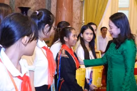 "Mẹ đỡ đầu" điểm tựa để lan tỏa yêu thương cho trẻ mồ côi trên khắp mọi miền đất nước