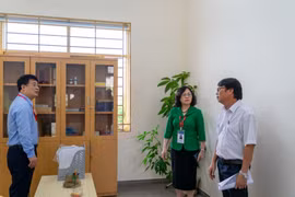 Thứ trưởng Ngô Thị Minh: Thí sinh cần tìm hiểu kỹ những vật dụng được phép mang vào phòng thi