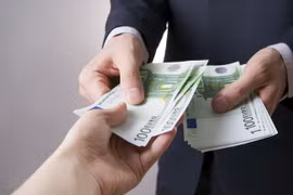 Đức có thể đánh thuế người siêu giàu để chống khủng hoảng sinh hoạt phí