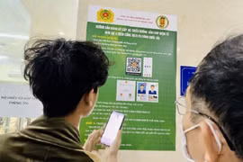 Công an Hà Nội triển khai nhiều phương án hướng dẫn người dân đăng ký cấp hộ chiếu gắn chip