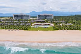 Mãn nhãn với diện mạo mới của Ana Mandara tại eo biển Cam Ranh