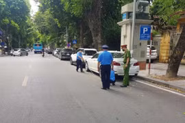 Hà Nội: Xử phạt 1.645 trường hợp vi phạm trật tự an toàn giao thông, trật tự đô thị