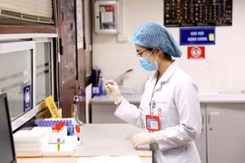 Hy hữu: Người phụ nữ bất ngờ phát hiện ung thư máu khi bị râu tôm chọc vào ngón tay