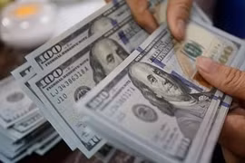 Đồng USD giảm sốc đầu tuần