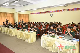 Báo Quân đội nhân dân tập huấn về nghiệp vụ báo chí cho cán bộ Báo Quân đội nhân dân Lào