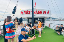 Quảng Ninh đón 232.000 lượt du khách trong 2 ngày nghỉ lễ