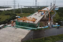 Sớm thi công trở lại dự án đường cao tốc Bến Lức - Long Thành