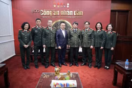 Chủ tịch Hội Nhà báo Việt Nam Lê Quốc Minh thăm, chúc mừng năm mới Báo Công an nhân dân