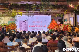 Gặp mặt giới thiệu tập thơ "Hoa đời mùa sau" của nhà báo, nhà thơ Nguyễn Hồng Vinh