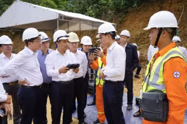 Công ty Truyền tải điện 2: Hoàn thành sản lượng điện truyền tải trước 1 tháng 19 ngày