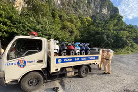 Ngăn chặn đoàn quái xế chạy xe máy vào cao tốc, Cảnh sát phát hiện xe trộm cắp