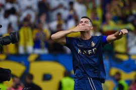 Ronaldo ghi bàn thắng 850 trong sự nghiệp