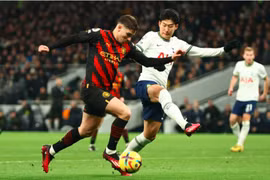 Thua 0-1 Tottenham, Man City lỡ cơ hội bám đuổi Arsenal