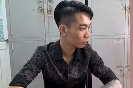 Nam thanh niên chặn đầu ôtô, đâm chết người trên quốc lộ 1 ra đầu thú