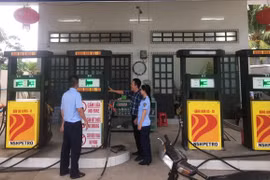 Cần Thơ: Phát hiện 1 doanh nghiệp đang bán hơn 2.600 lít xăng không đạt chất lượng