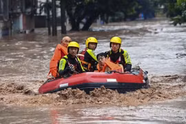Ít nhất 15 người thiệt mạng vì mưa lớn và lũ lụt ở Trung Quốc