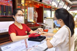 Ngoài vàng, có thể mua gì để cầu tài lộc trong ngày vía Thần Tài?