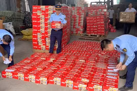 "Bán rẻ" sức khỏe người tiêu dùng, nhiều cá nhân, doanh nghiệp tiếp tay kinh doanh thực phẩm bẩn, hàng lậu