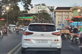 Phú Yên: Dùng băng dính ‘hô biến’ biển số, tài xế bị xử phạt 5 triệu đồng