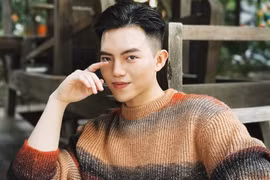 Nhà thiết kế sinh năm 2000 giới thiệu bộ sưu tập ở kinh đô thời trang Milan