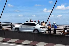 Phóng viên Báo Tuổi Trẻ kịp thời cứu người phụ nữ có ý định nhảy cầu Cần Thơ