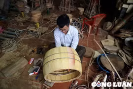 Làng trống Đọi Tam rộn ràng chế tác nhạc cụ lễ hội Xuân