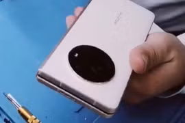 Video trên tay Tecno Phantom V Fold