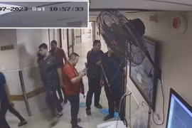 31 trẻ sinh non được sơ tán khỏi bệnh viện lớn nhất Gaza, nhiều bệnh nhân vẫn mắc kẹt
