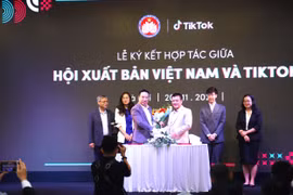 Hội Xuất bản Việt Nam hợp tác và độc quyền sách trên nền tảng TikTok