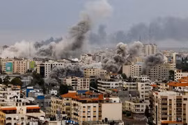 Israel tiếp tục tấn công trại tị nạn Gaza, giết chết chỉ huy thứ hai của Hamas