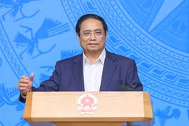 Thủ tướng Phạm Minh Chính: Hoàn thiện thủ tục pháp lý liên quan tới việc công bố hết dịch COVID-19