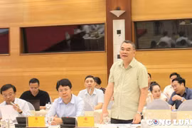 Cụt cả hai tay nhưng vẫn được cấp bằng lái xe vì có chứng nhận đảm bảo sức khỏe giả