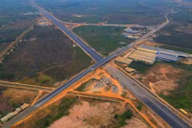 Hoàn thiện các hạng mục cao tốc Vĩnh Hảo - Phan Thiết, Phan Thiết - Dầu Giây