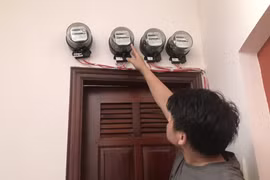 Chủ nhà trọ tăng tiền điện, nước: Sinh viên, người lao động “kêu trời”