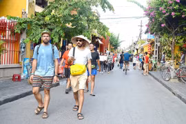 Tiêu điểm: Chính sách visa mới chỉ là hướng mở vẫn cần giải pháp lâu dài