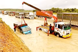 Kiểm điểm tập thể, cá nhân liên quan vụ cao tốc Phan Thiết - Dầu Giây bị ngập nước