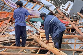 Bạc Liêu: Mưa giông làm 2 người thương vong và 59 căn nhà bị sập, tốc mái