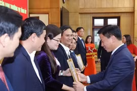 Ban Thường vụ Tỉnh ủy Thanh Hoá công bố và trao quyết định về công tác cán bộ