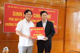 Báo Đại Đoàn Kết hỗ trợ xây nhà cho người nghèo tại huyện Mù Cang Chải