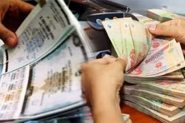 Trái phiếu doanh nghiệp tăng mạnh trở lại, Bộ Tài chính cảnh báo: "Đừng tin tưởng quá vào các công ty chứng khoán"