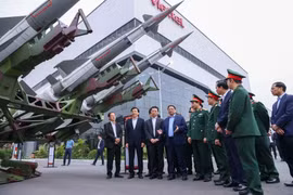 Thủ tướng: Phát triển công nghiệp quốc phòng trở thành mũi nhọn của công nghiệp quốc gia